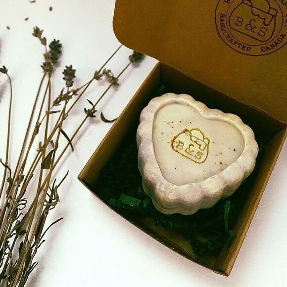 💜French Lavender Shea Butter Handmade Soap - Picture 4 of 5